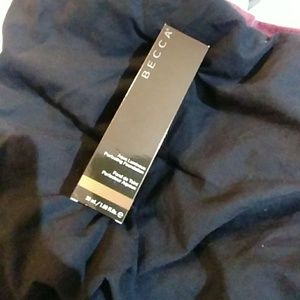 Becca Aqua Luminous Perfecting Foundation